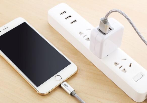 手機(jī)充電器輸出電流是直流還是交流電？如何安全使用？