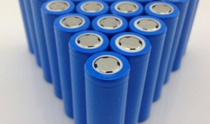 鋰電池正確的充電方法？新電池和舊電池充電時(shí)需要注意什么？