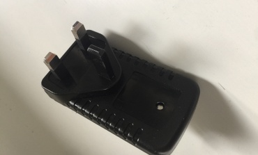 電源適配器的作用、優(yōu)勢(shì)和使用時(shí)的注意事項(xiàng)？