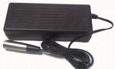 關(guān)注電動(dòng)車電池充電器的使用、維護(hù)
